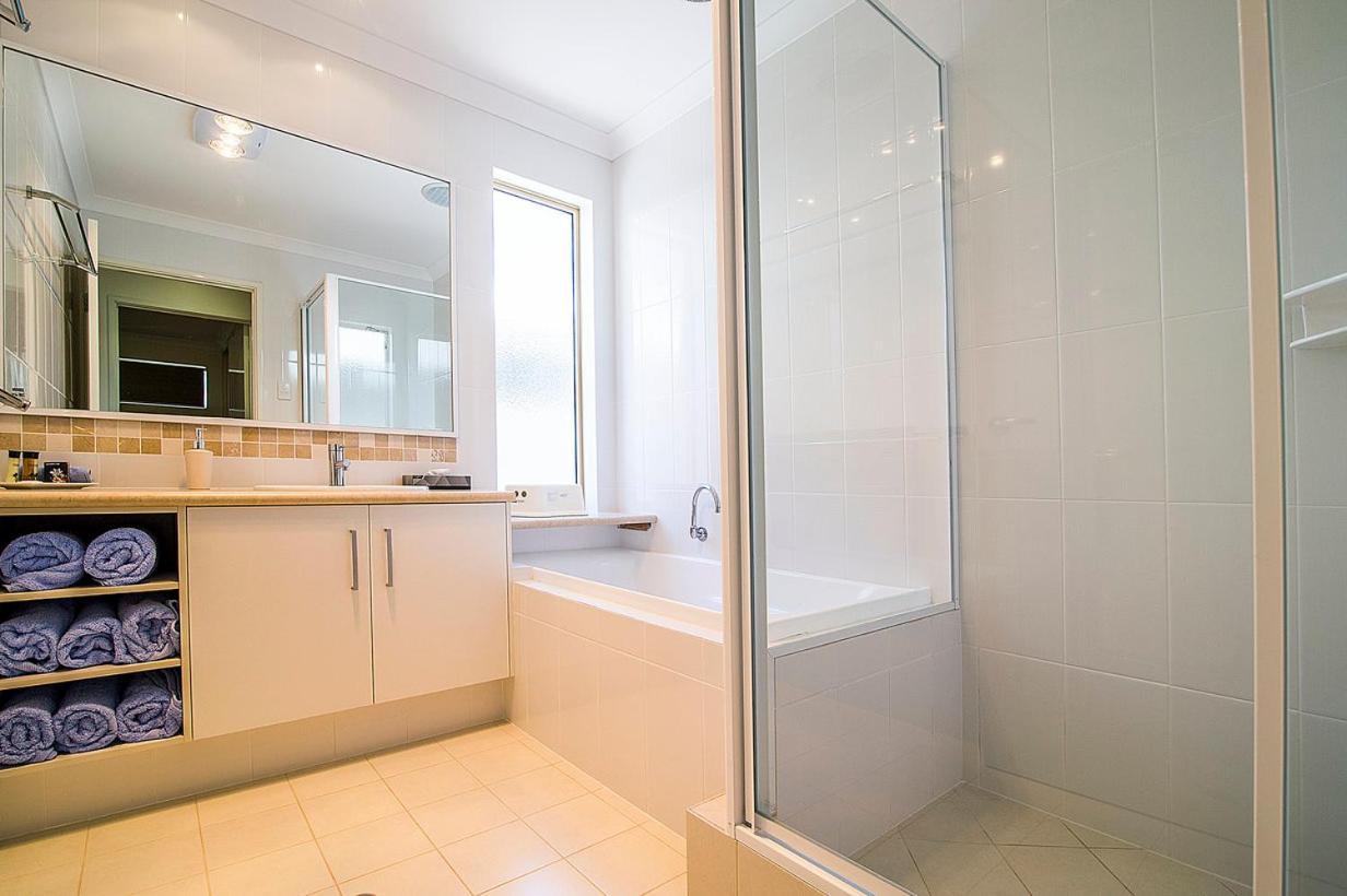 Busselton Holiday Home ภายนอก รูปภาพ